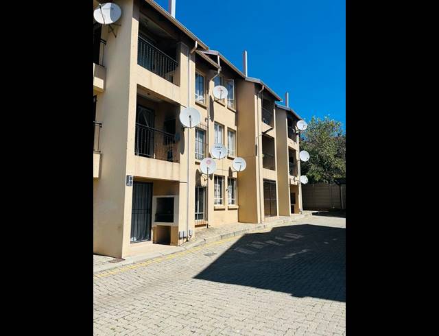 2 BEDROOM APARTMENT FOR SALE IN BIRCHLEIGH